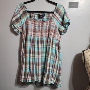 Sonoma Blue, Red, Brown Short Sleeve Ruffle SZ L